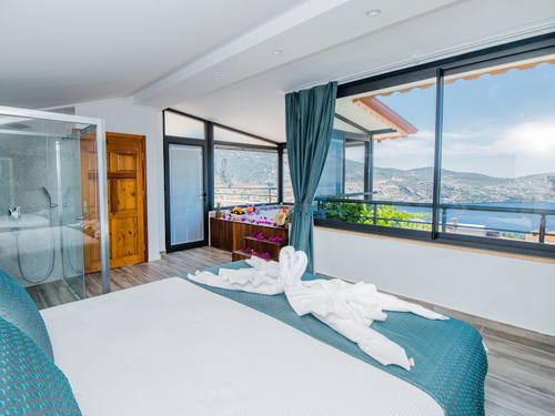  gece  -  Kasım
  | Kalkan Merkezde Deniz Manzaralı Jakuzili Villa (6 Kişilik, Özel Havuzlu)